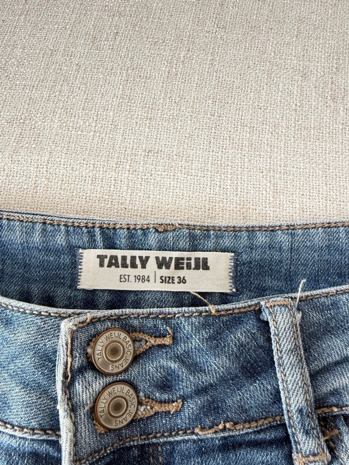 Tally weijl lågmidjade jeansshorts  - 1