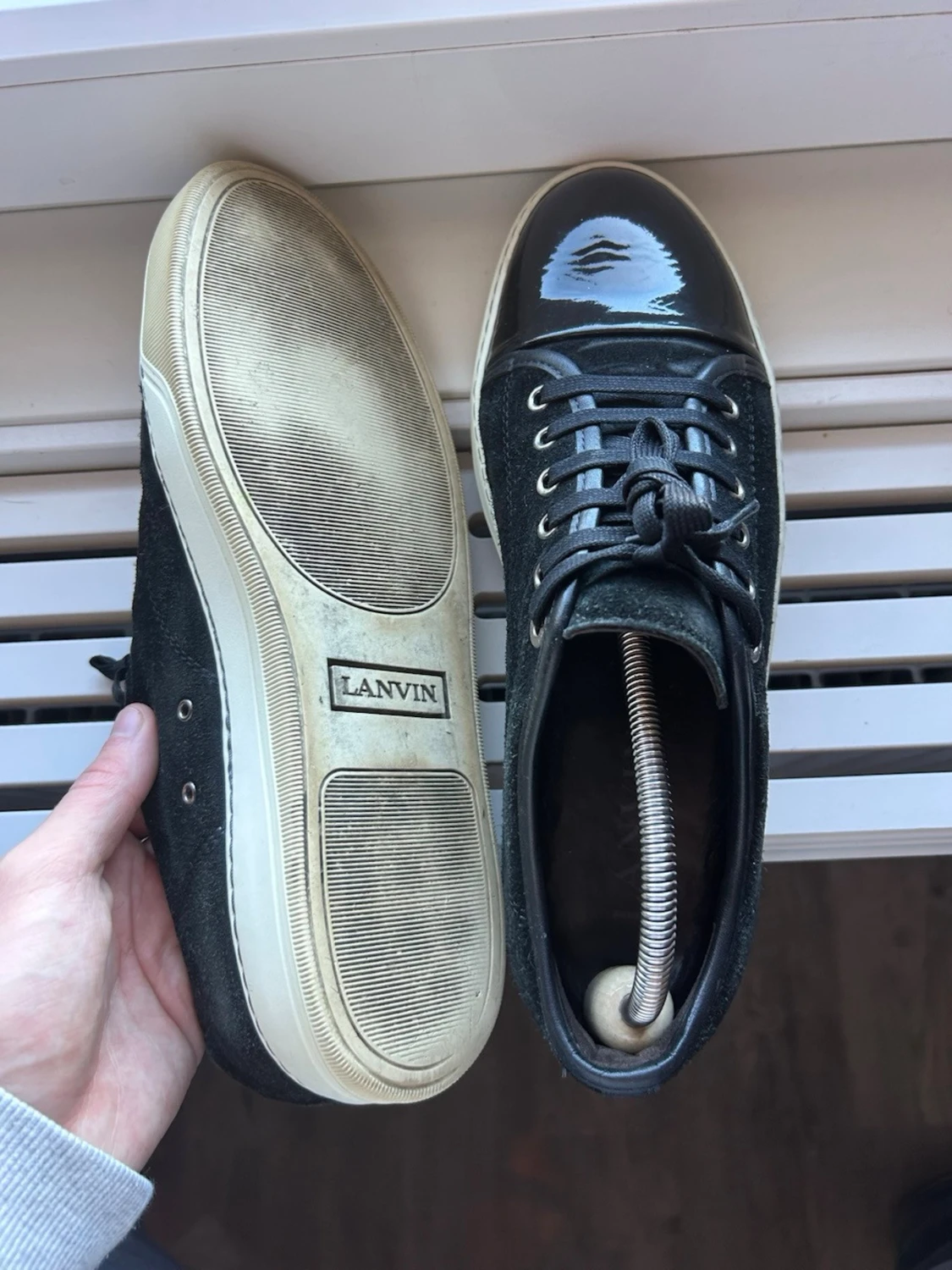 Svarta sneakers med glans  - 4