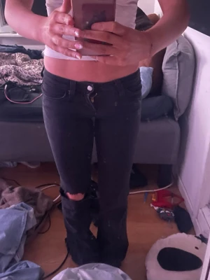 cheap monday jeans - svarta cheap monday jeans 