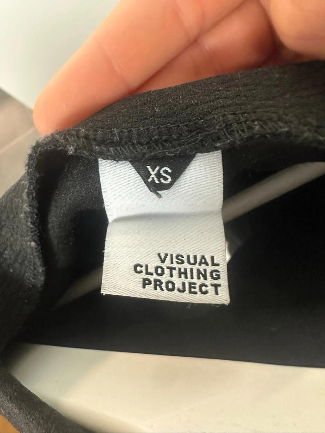 Svart tröja från Visual Clothing Project - 1