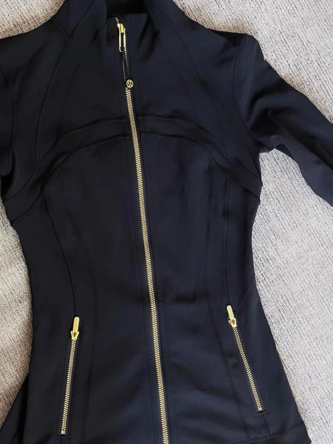 Svart träningsjacka från Lululemon