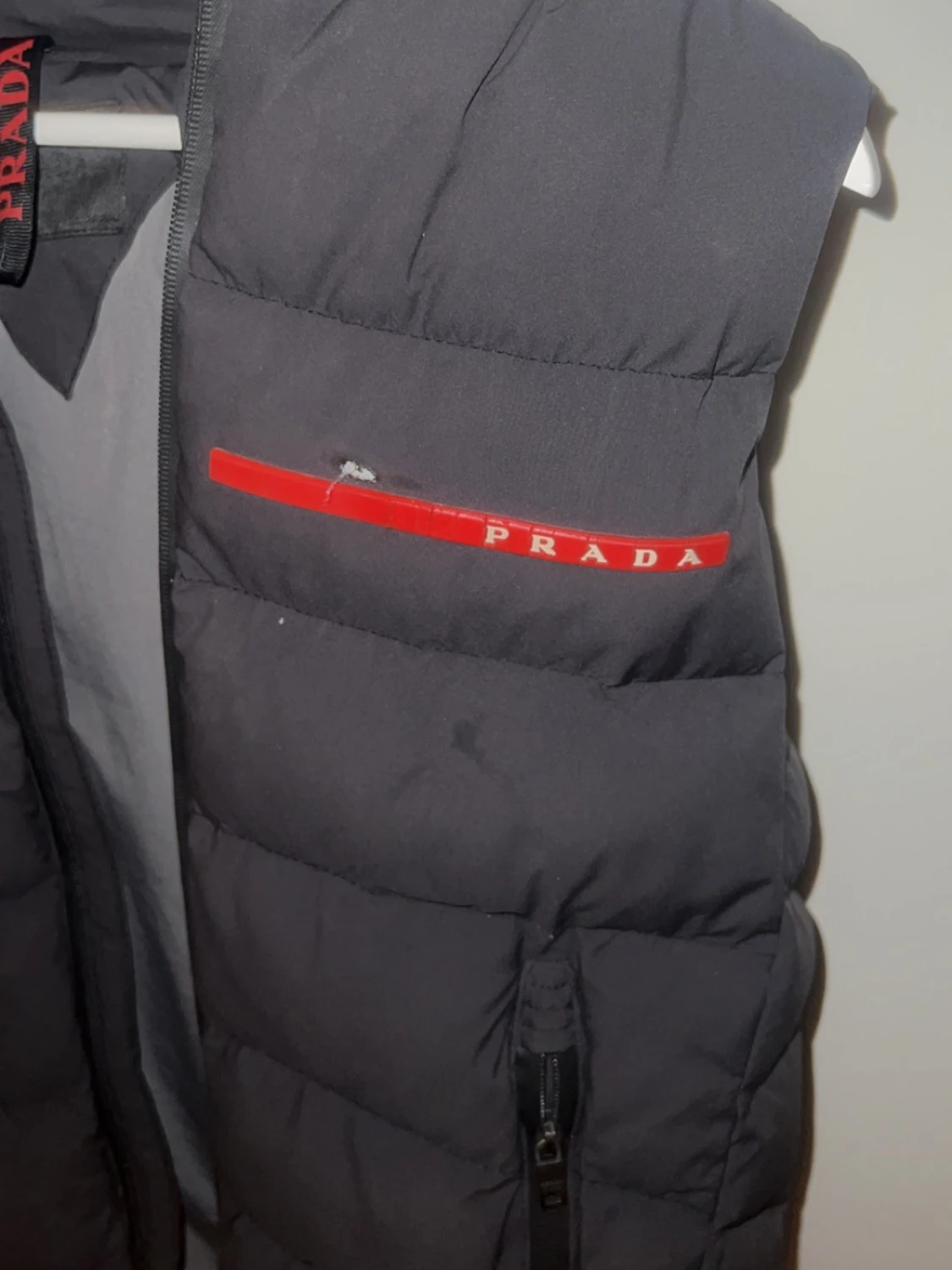 Svart dunväst från Prada - 1