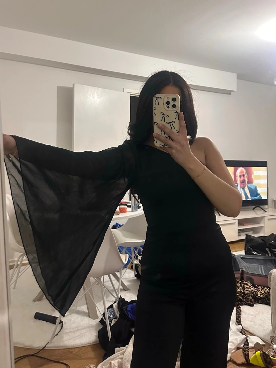 Svart oneshoulder jumpsuit med vid ärm - 1