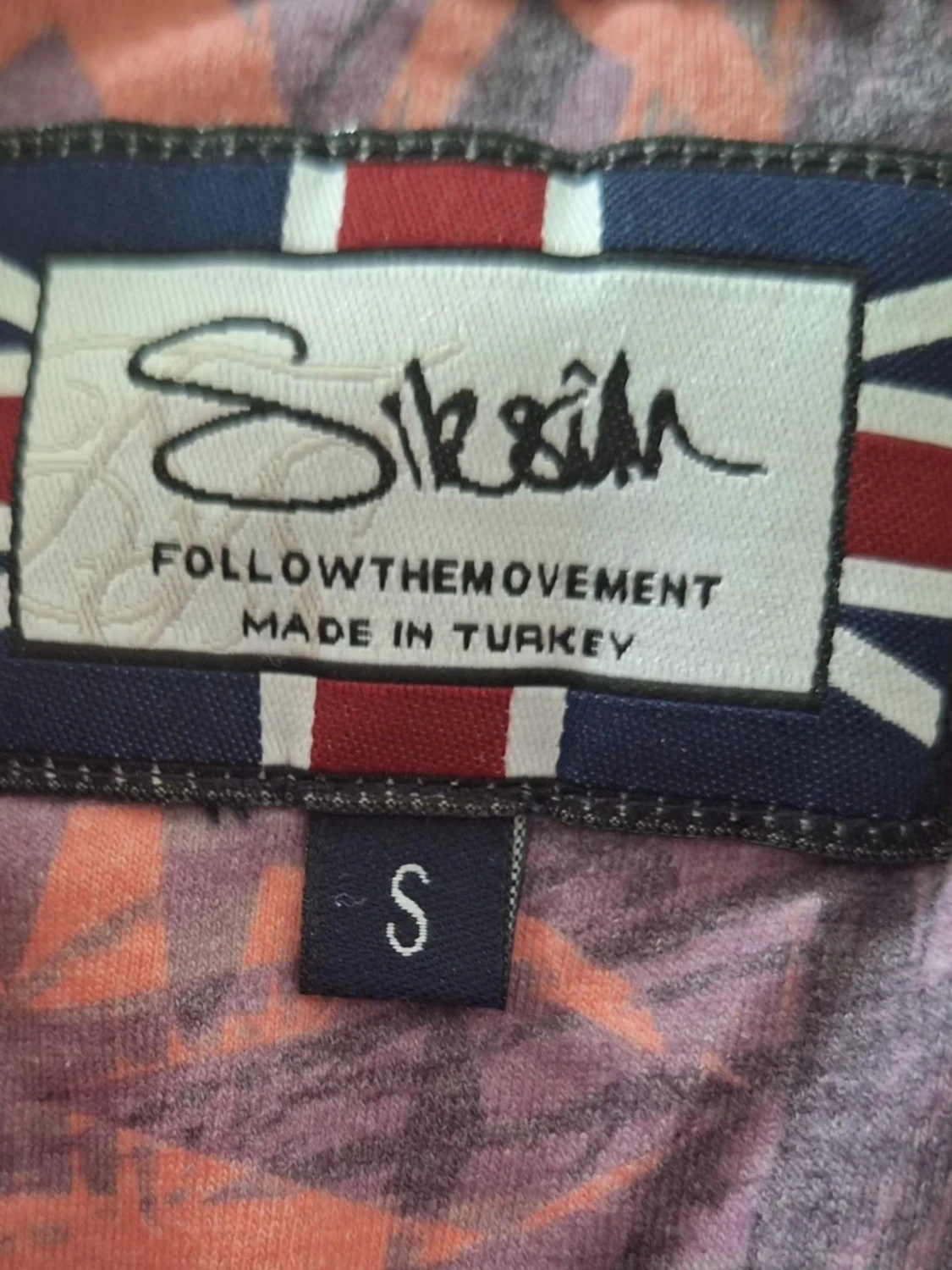 Rosa och lila t-shirt från Siksilk - 1