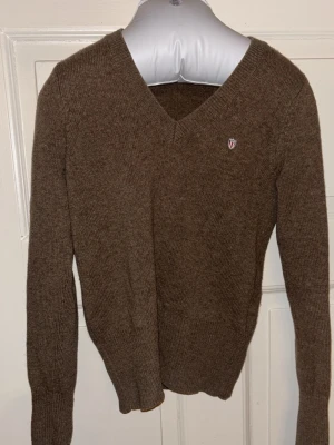Brun lammullströja Gant - Tröja från Gant i 100% lammull. Storlek xs, inga defekter. 🩷