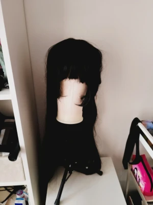 Black wig! - Selling it 