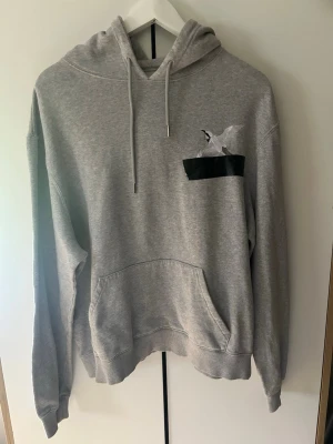 Axel Arigato hoodie - Säljer min Axel Arigato hoodie då denninte kommer till användning 