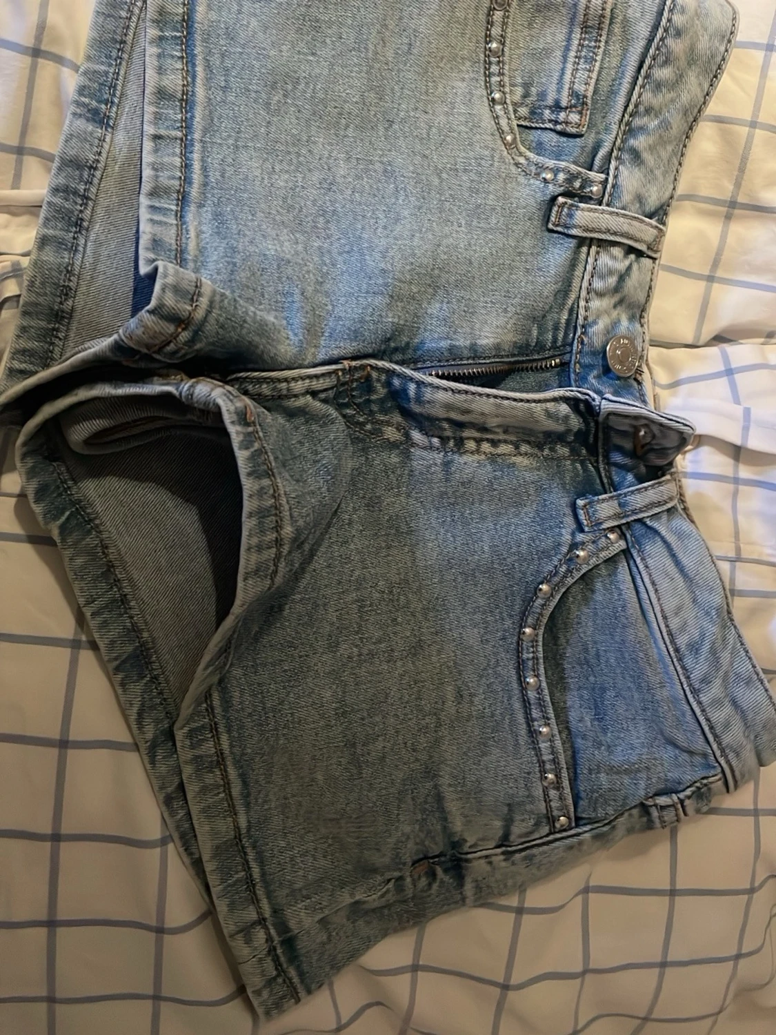 Ljusblå jeansshorts med dragkedja - 1