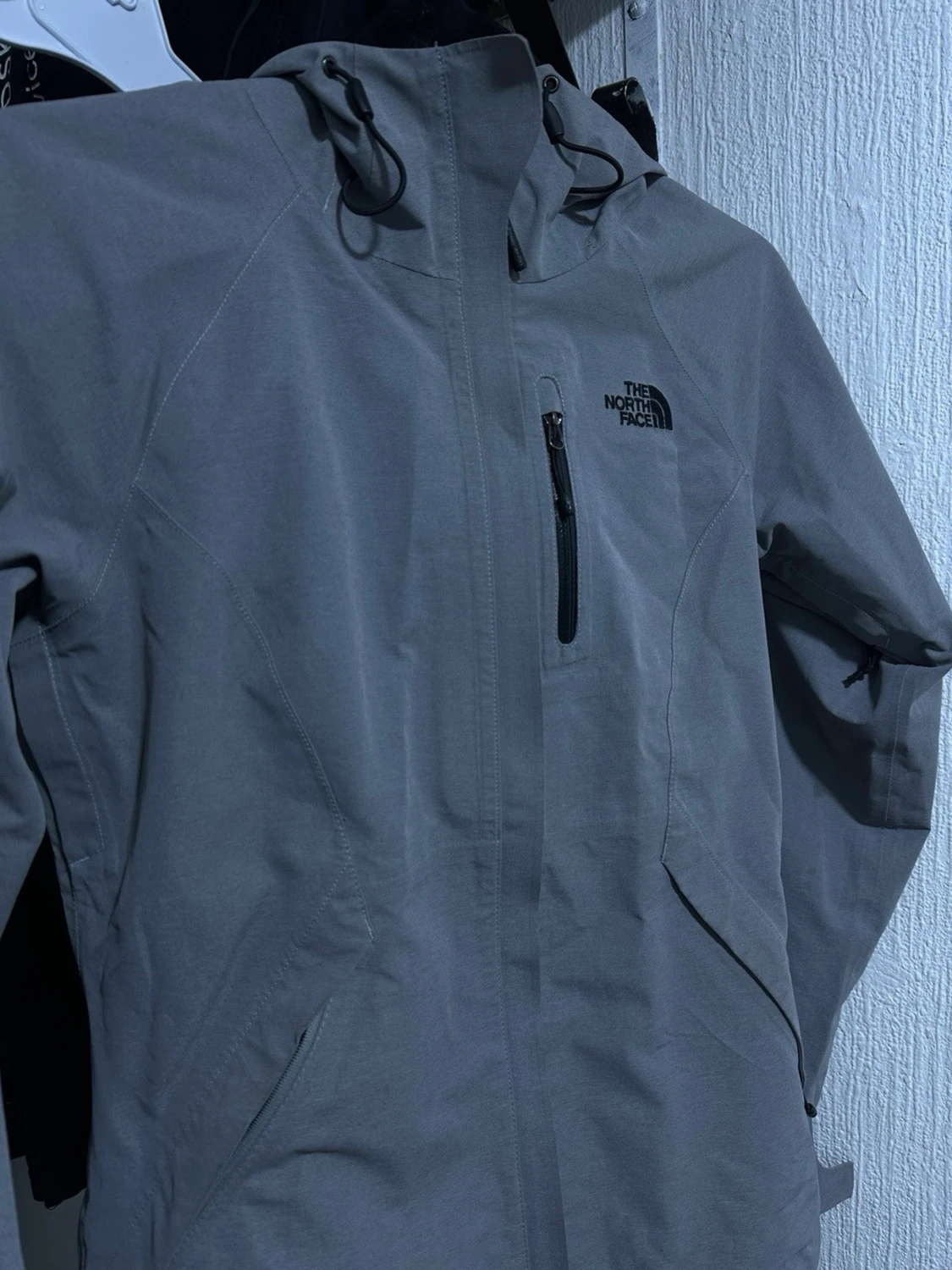 Grå vindjacka från The North Face - 1