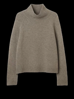 Beige stickad polotröja - Jättefin stickad polo tröja från Wera😍 nästintill oanvänd och är precis som ny💕 nypris 700kr