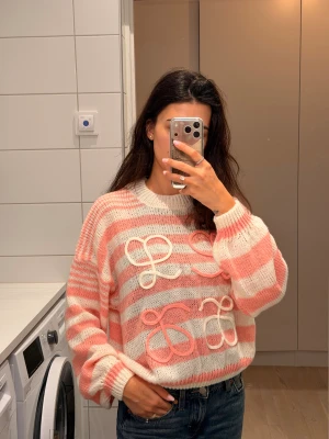 White and pink striped sweater  - Beautiful cozy sweater, comes smaller in size so fits XS 