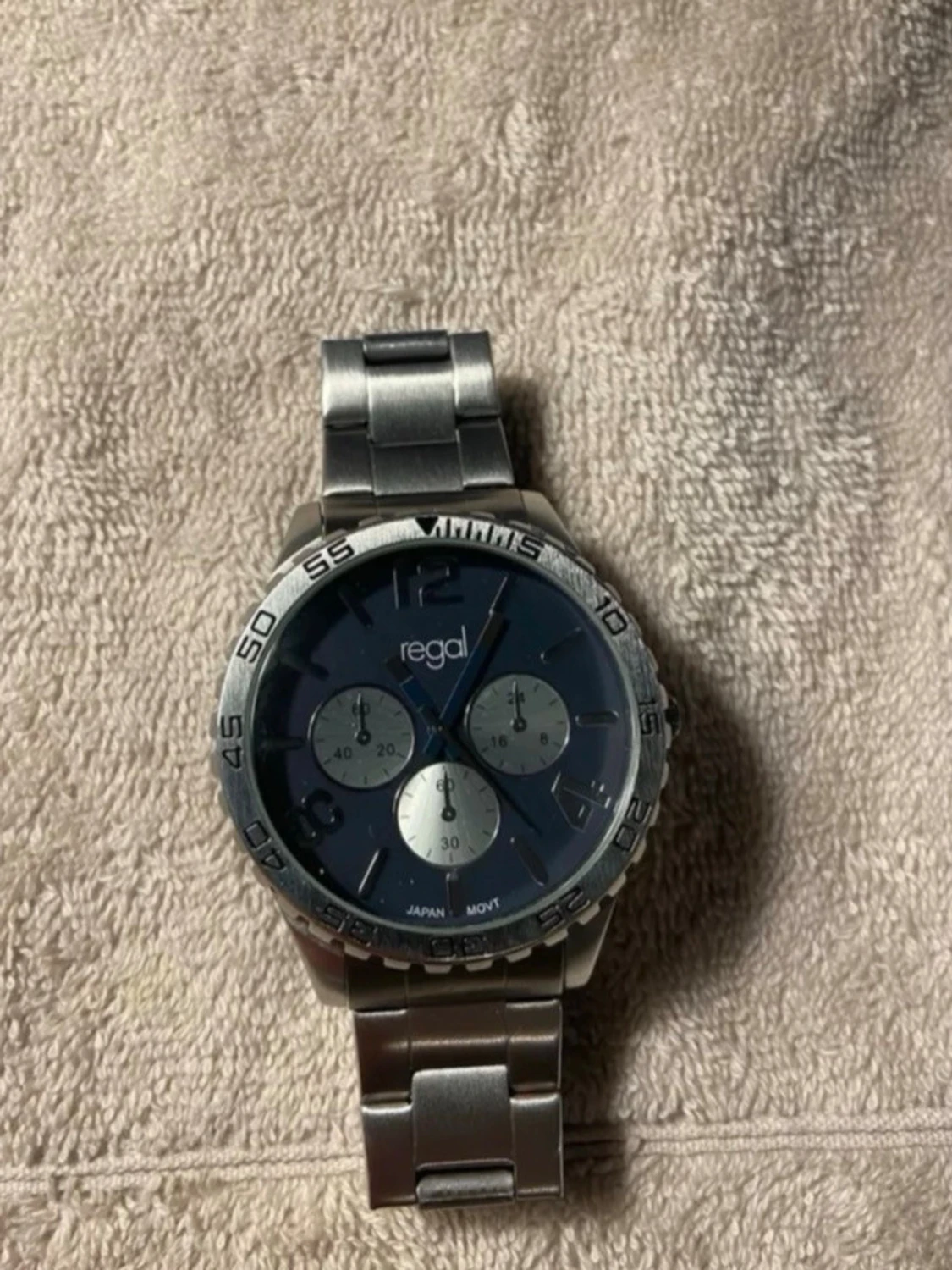 Regal silverfärgad kronografklocka - 1