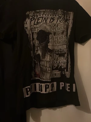Svart t-shirt från Philipp Plein - Äkta vara 
