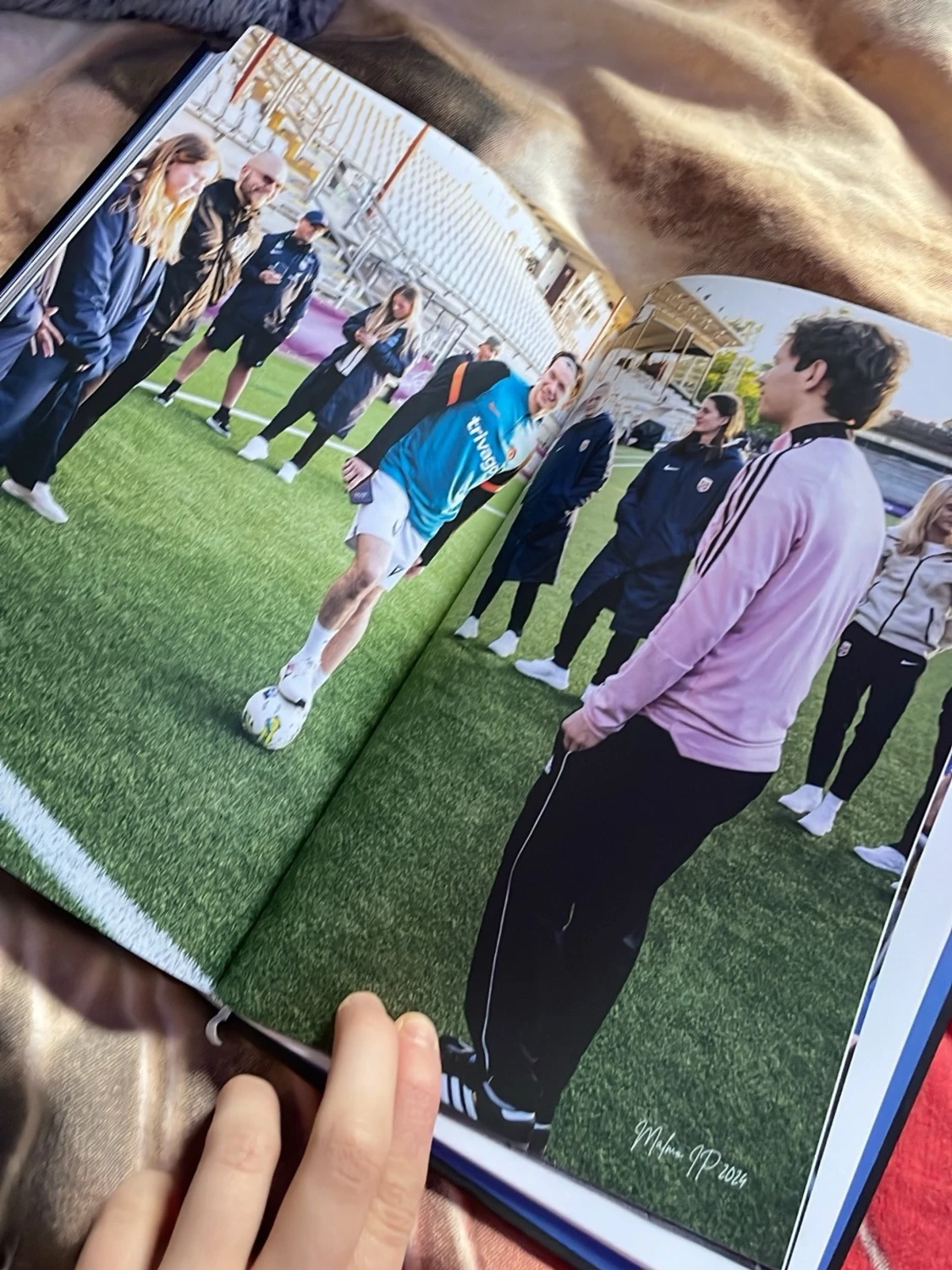 Marcus & Martinus bok med hård pärm - 4