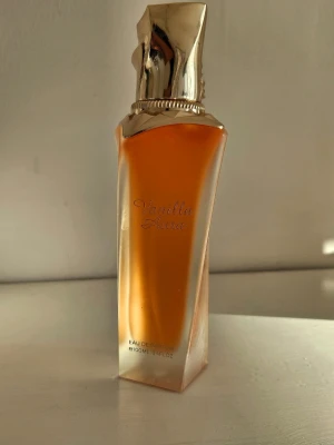 Vanilla Aura parfym 100ml - Oanvänd Vanilla Aura parfym. Fast pris 🌞