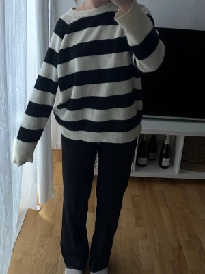 Randig tröja - Randig stickad tröja från Saint Tropez, endast använd någon gång 🙏🏼