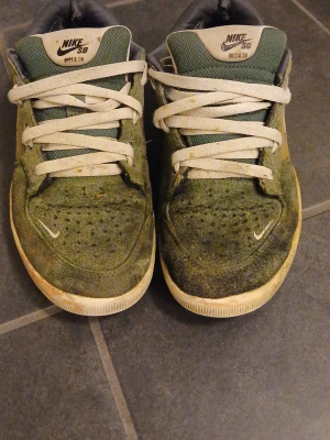 Gröna Nike SB skor - Säljer dessa väldigt slita nike sb skor. Pris kan diskuteras