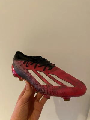 Adidas X Speedportal Elite - Säljer ett par snygga Adidas X Speedportal (Elite) i storlek 44.