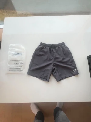 Gymshark Byxor (Helt nya) - Helt nya gymshark byxor som aldrig har använts, då de har bara legat runt i min garderob hela tiden.