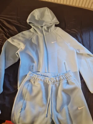 Nike nocta tracksuit - Baby blue nike nocta set storlek s-m