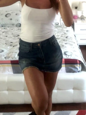 Jeans kjol  - Jeans kjol som sitter perfekt från primark💚