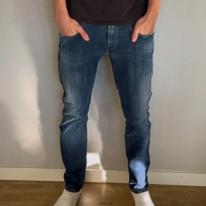 Replay Anbass - Feta replay anbass jeans i riktigt bra skick med skön tvätt