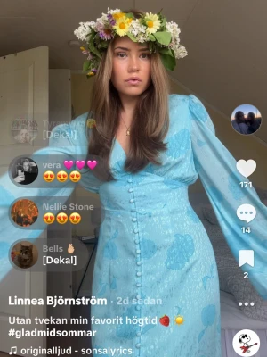 Adoore klänning  - Superfin ljusblå långklänning från Adoore. Endast använd en gång💖