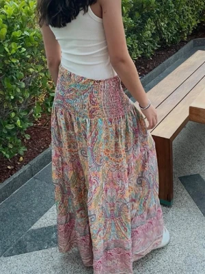 Mönstrad långkjol - Intressekoll på denna SUPERFINA KJOL!!💕💕Lånade bilder💕