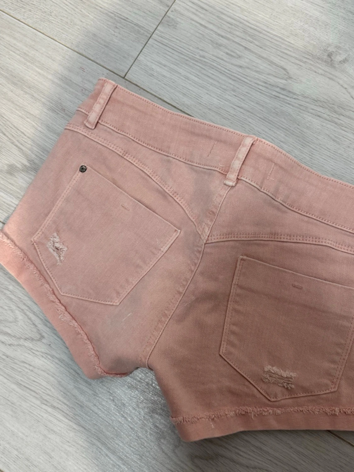 Ljusrosa jeansshorts  - 4