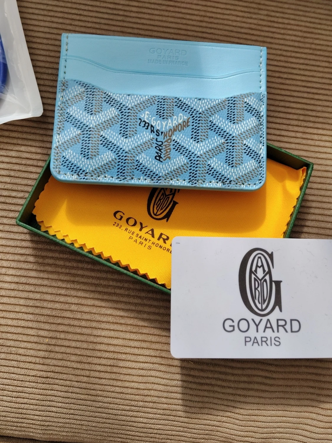 Ljusblå korthållare från Goy4ard  - 2