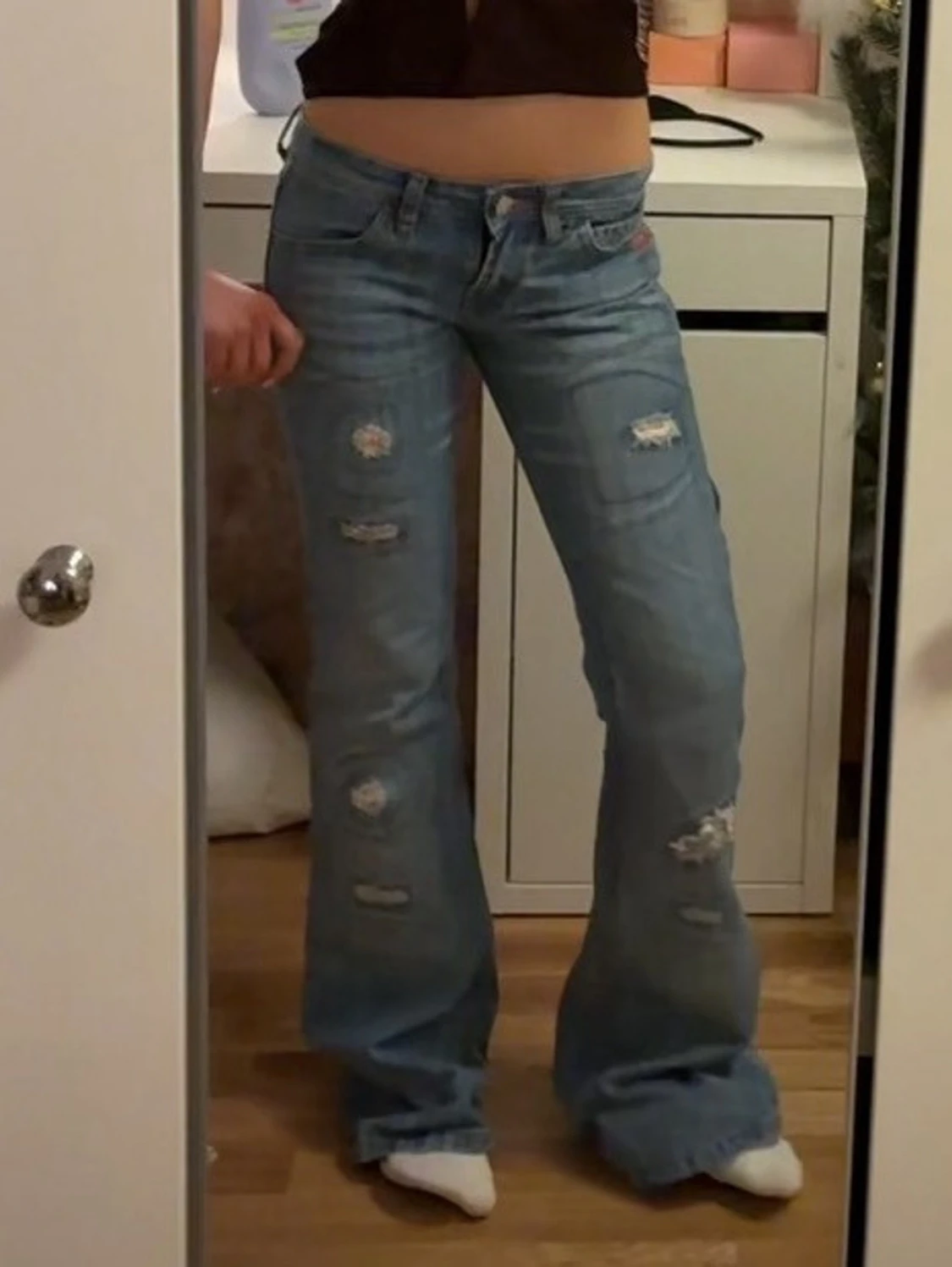 Ljusblå slitna bootcut jeans - 3