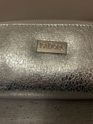 Necessär från Isadora - Necessär från Isadora, nästan aldrig använd.