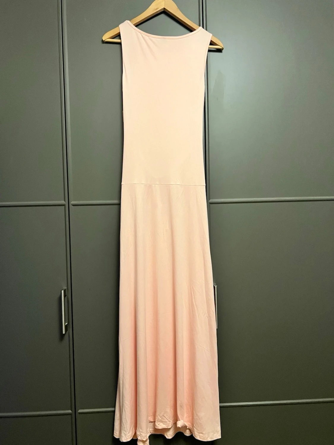 Ljusrosa långklänning med drapering - 1