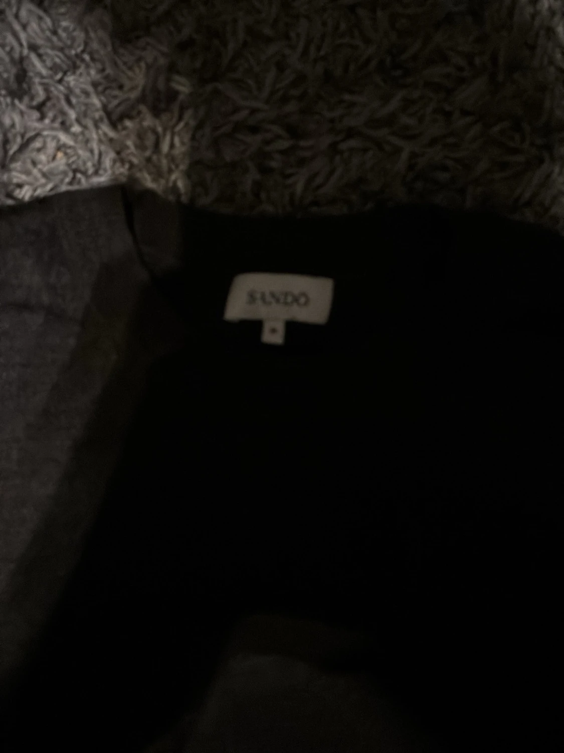 Mörkgrå stickad tröja från SANDÖ - 1