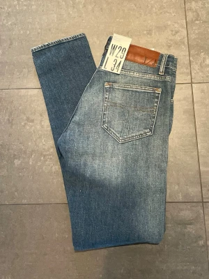 Tiger of Sweden jeans nya - Helt nya jeans ifrån tiger of Sweden med prislappen kvar på. Jeansen är i storlek W29 L23. Modellen är pistolero. 