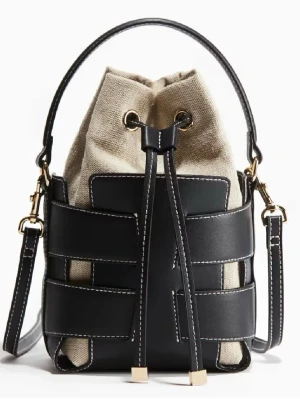 Bucket bag - Säljer denna super populära väskan då den inte kommer till användning längre, och vill bara bli av med den just nu