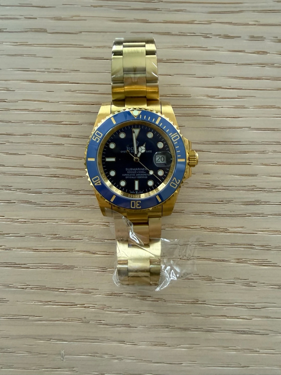 R Submariner
