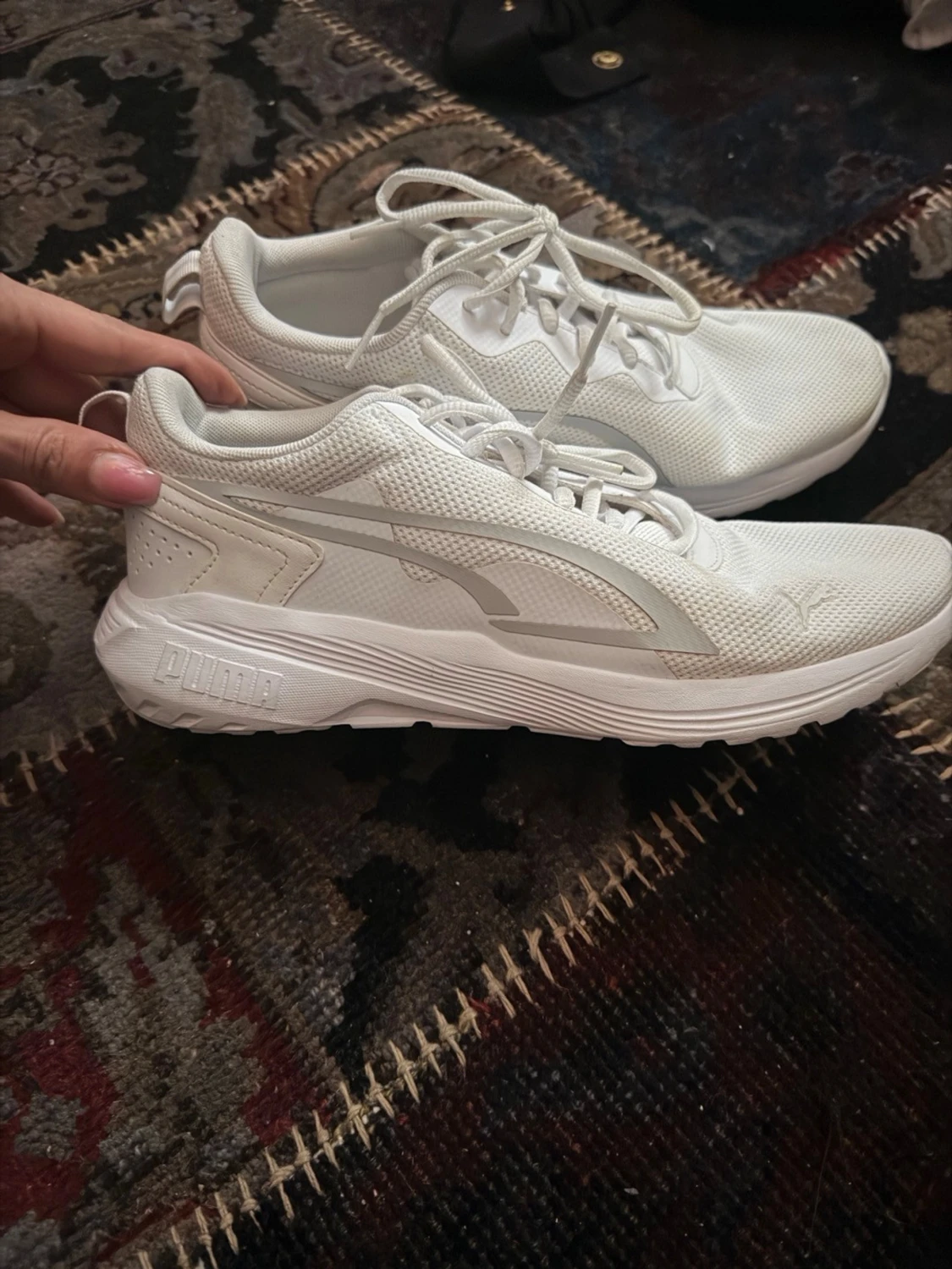 Vita sneakers från Puma