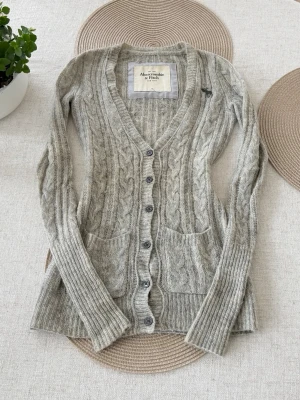 Abercrombie & fitch vintage kofta  - Storlek XS. Skickas inom 24h. Se liknande plagg i min profil! 