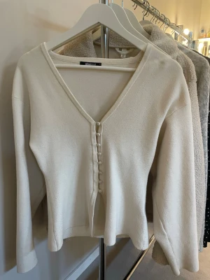 Cardigan Gina Tricot - Använd fåtal gånger😊