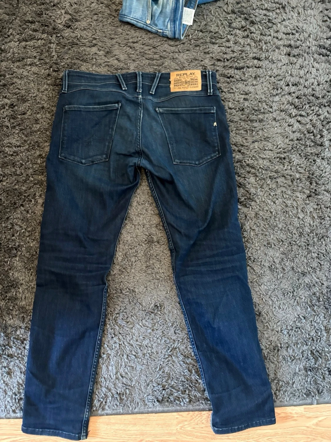 Mörkblå jeans från Replay - 1