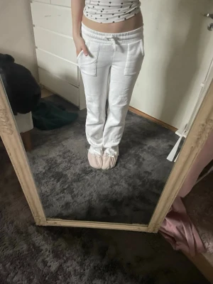 Mjukisbyxor - Använd litegrann men bra skick💕💕 Kontakta mig för fler bilder🤗🤗passar S/M