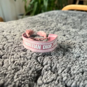Christian Dior Armband  - Christian Dior Armband - No Size / Passar alla - Skickas Snabbt