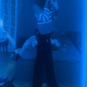 Svarta Juicy Couture byxor med text - Svarta Juicy boxar med text där bak, köpte dom precis och jag råka beställa fel storlek.