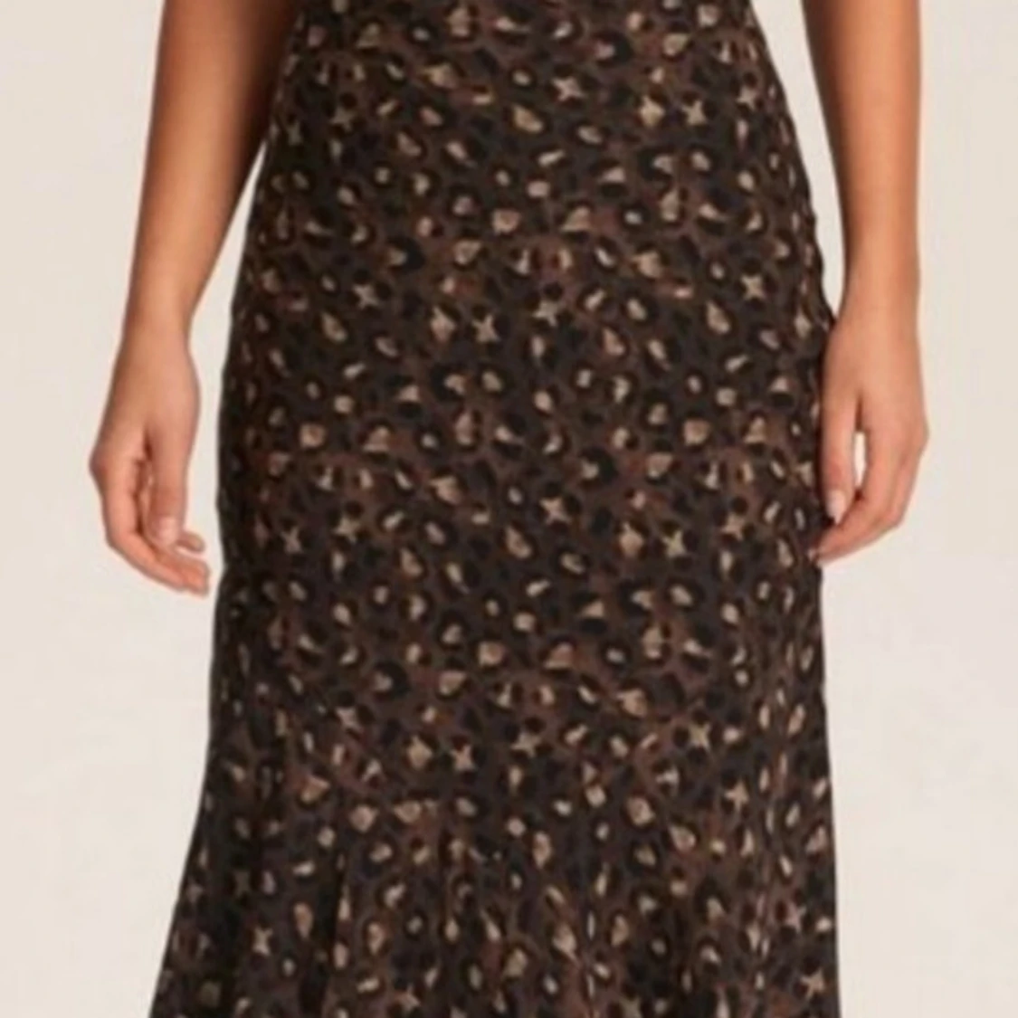 NY - Adoore Leopardmönstrad långklänning