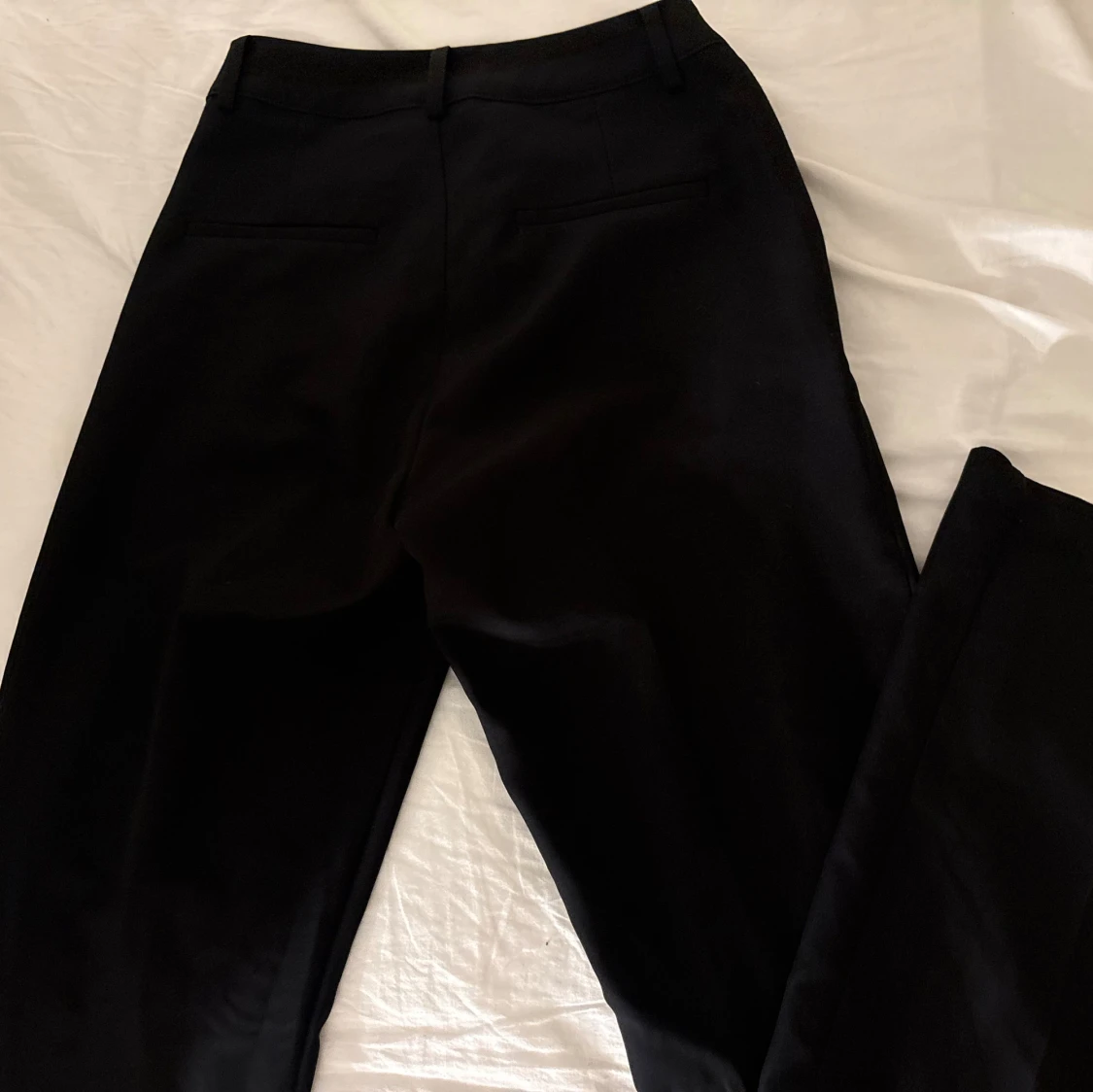 Svarta högmidjade kostymbyxor - 2