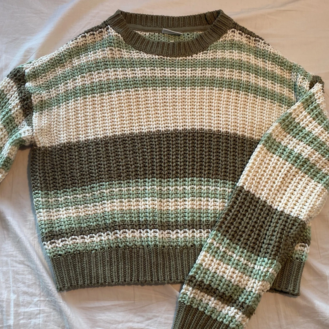 Stickad grön tröja!🍃 - 1