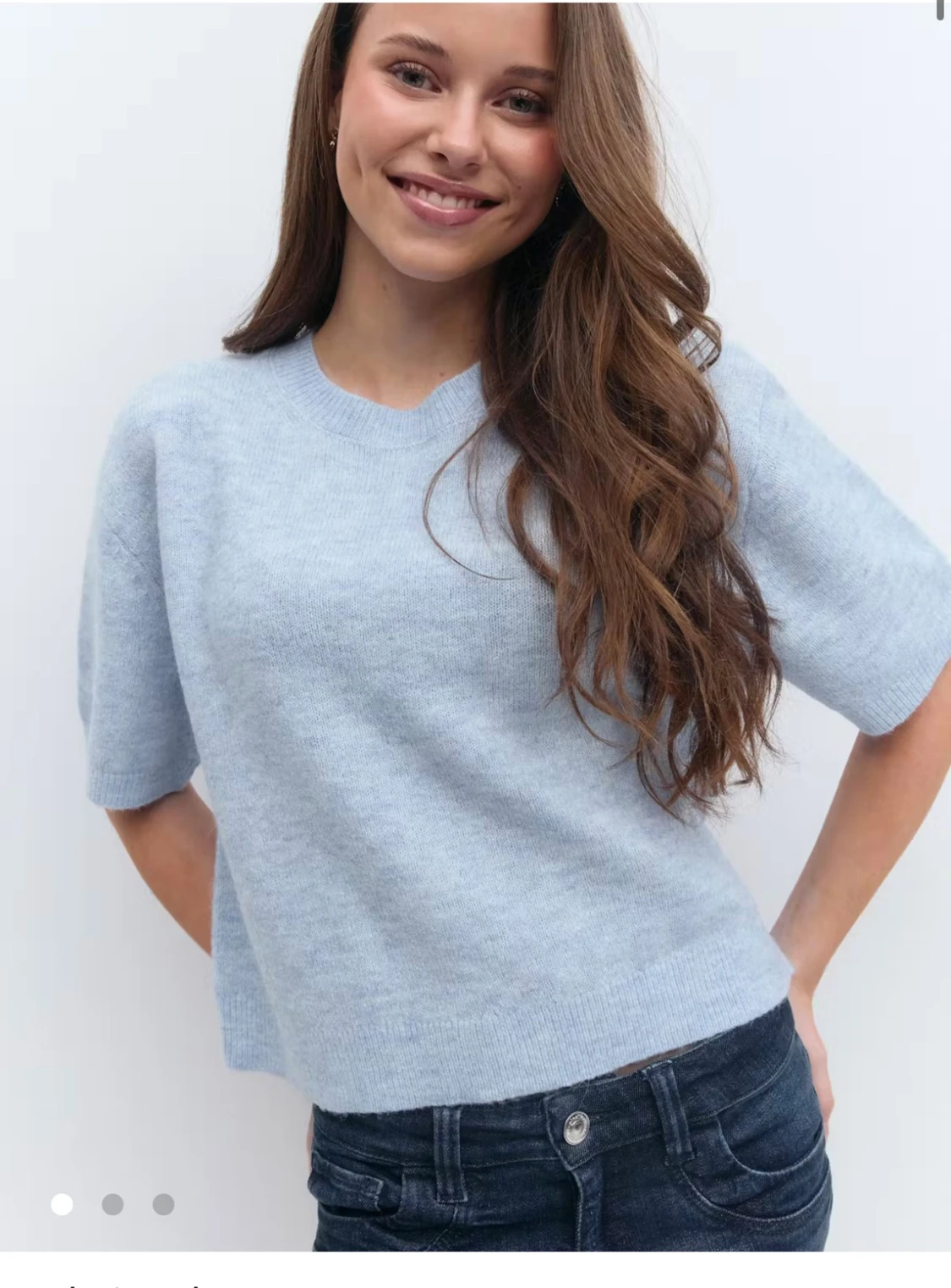 Ljusblå stickad tröja med kort ärm