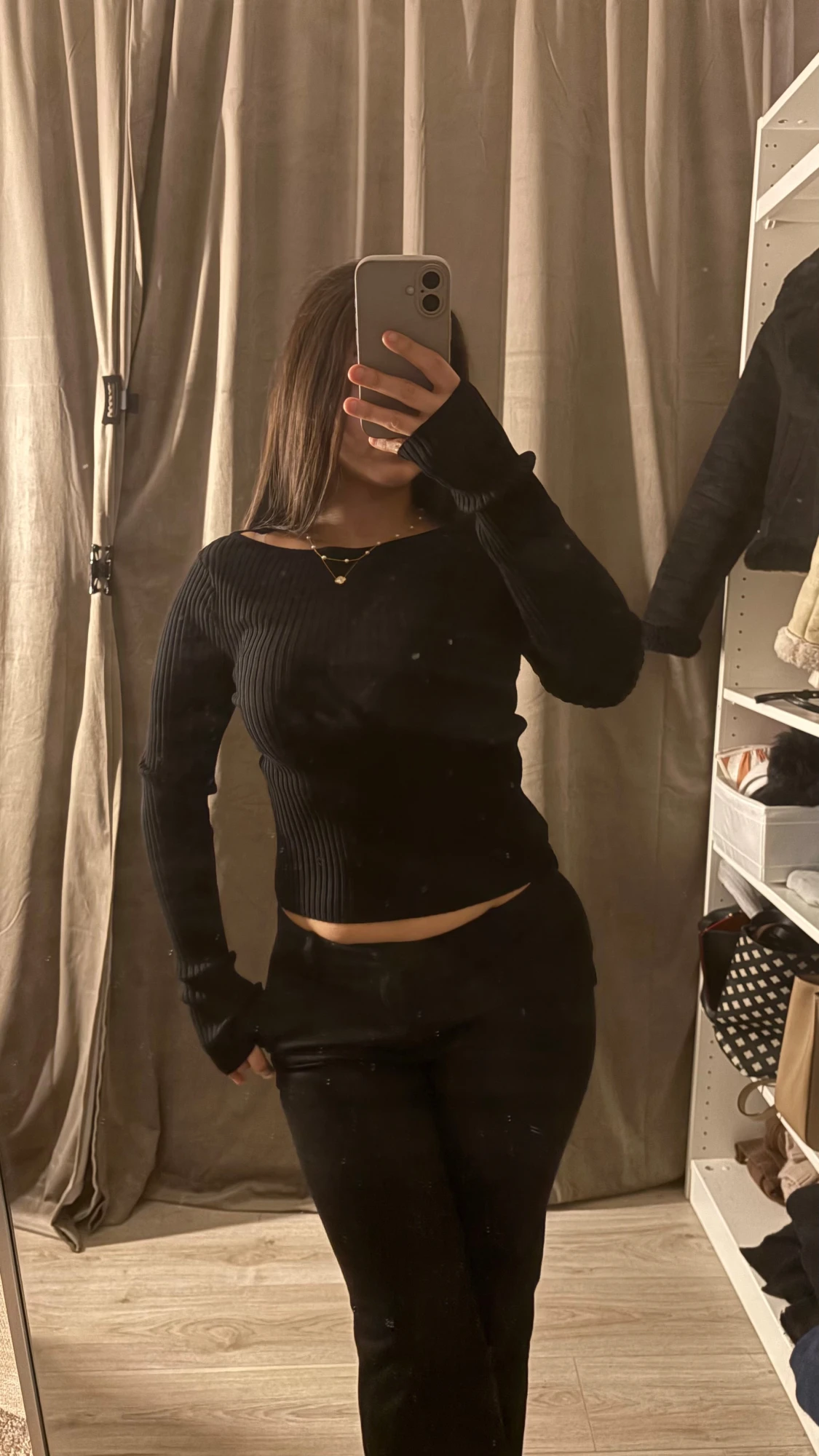 Svart ribbad tröja från H&M