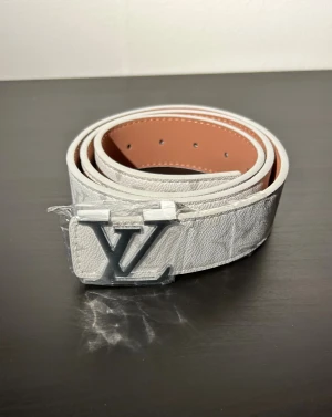 Bälte - 110cm, aldrig använd